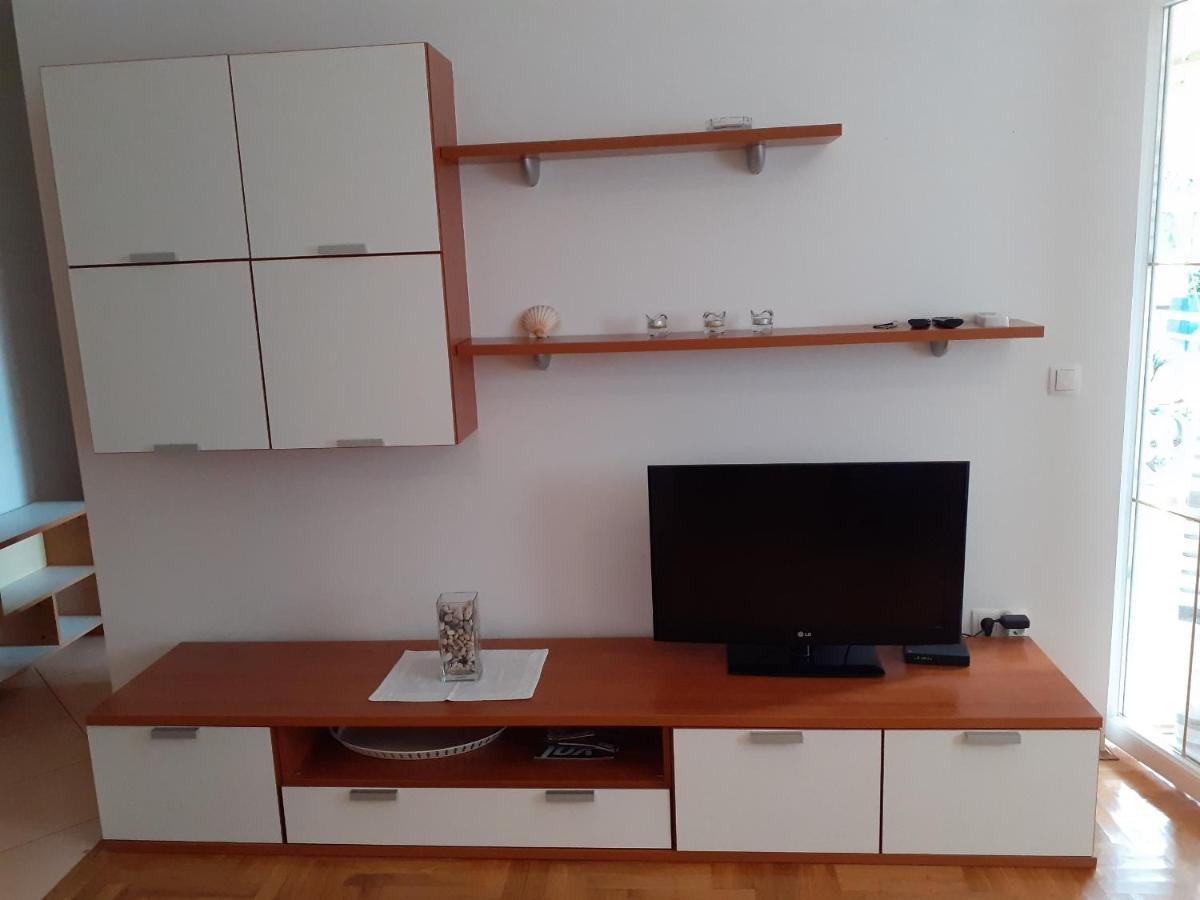 Apartment Conty On The Ground Floor Malinska Exterior foto