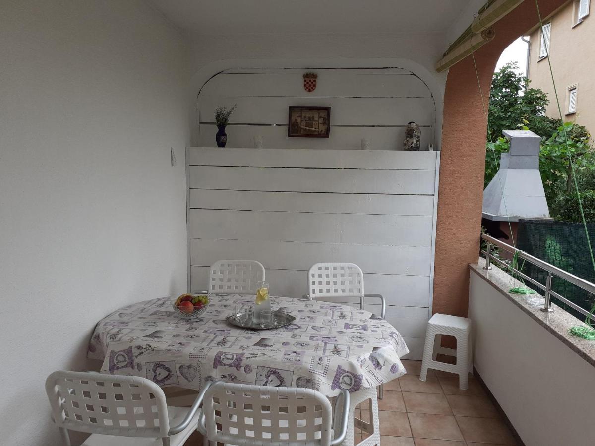 Apartment Conty On The Ground Floor Malinska Exterior foto