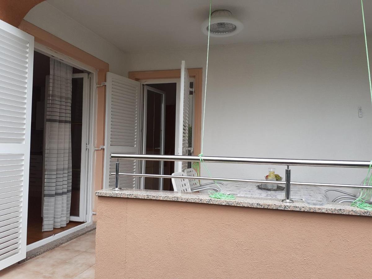 Apartment Conty On The Ground Floor Malinska Exterior foto